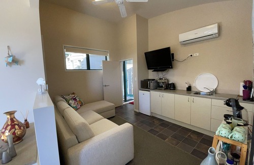 Ohope Apartment | Seaside Studio Apartment with sea view deck