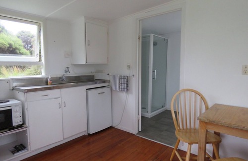 Pakiri Cabin | Seaview Cottage - Privacy and Seclusion