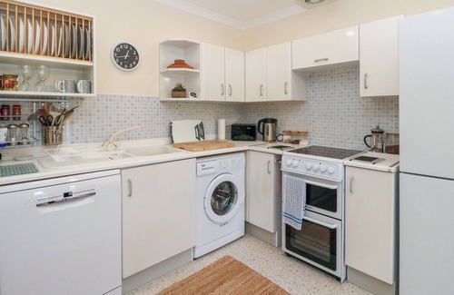 Oban Cottage | SEAVIEW (LISMORE HOUSE), family friendly in Oban