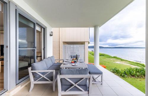 Salamander Bay Apartment | Seaview Splendour 2, 163 Soldiers Point Rd - waterfront stunning unit