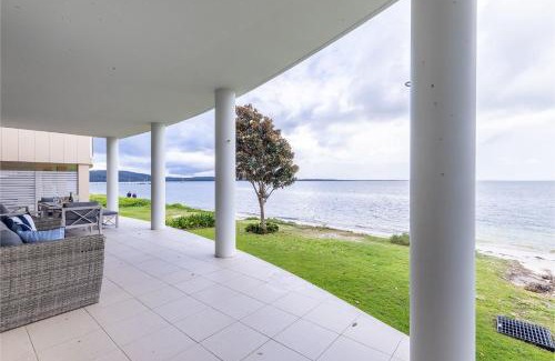 Salamander Bay Apartment | Seaview Splendour 2, 163 Soldiers Point Rd - waterfront stunning unit