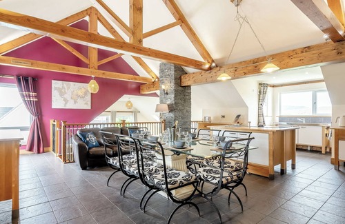 Portpatrick Cottage | Seaviews and Hot Tub at Admirals Anchor