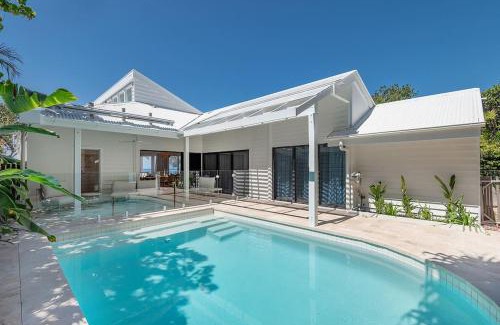 Sunshine Beach House | Seaviews at Sunshine beach,4bd, Pool