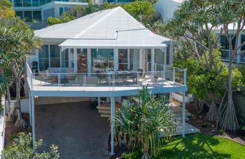 Sunshine Beach House | Seaviews at Sunshine beach,4bd, Pool