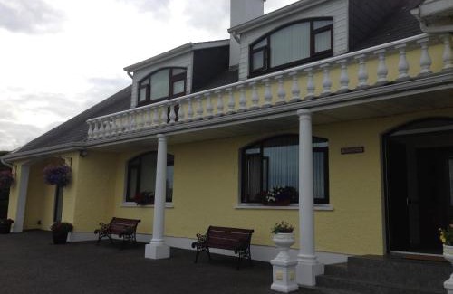Moville Apartment | Seawater View Accomadation - Accommodation only