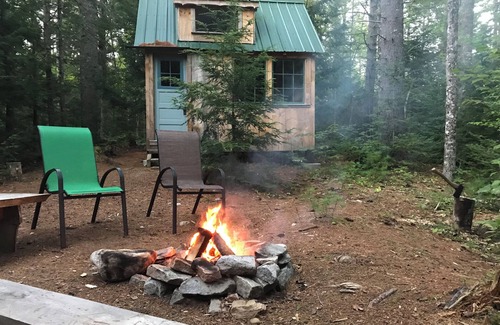 Liberty Cabin | Secluded 1-bedroom cabin in Liberty with pond frontage