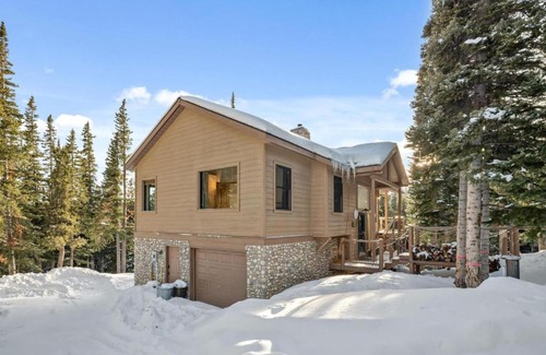 Valley of the Sun House | Secluded 3bed Hot tub Views