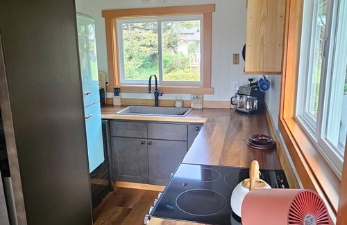 Cape Meares House | Secluded Beach Getaway at Heron's Hearth Beach Bungalow. Pet Friendly!