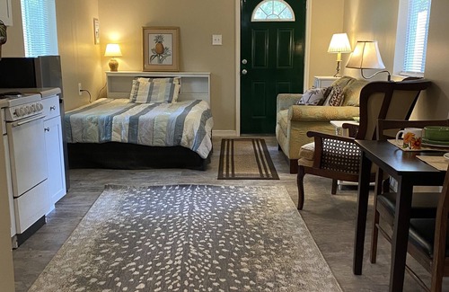 Ocklawaha Cabin | Secluded Cabin #1 in the Woods Close to Everything