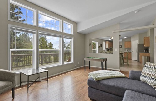 Florissant Cabin | Secluded Cabin in the Woods Pet Friendly