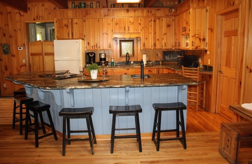 Wilson Creek House | Secluded Cabin near VA Creeper Trail. WiFi-A/C-Hot Tub-Deck-Grill-Pond-Firepit!