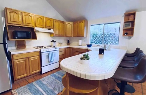 Ukiah Cottage | Secluded cottage 1 mile from downtown Ukiah!