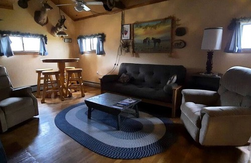 Marsland Cottage | Secluded Cottage on East Ash Creek near Fort Robinson State Park, Nebraska