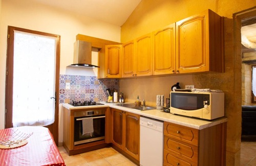 Sarlat-la-Caneda Cottage | Secluded Countryside House with Terrace & Garden, 1km from Sarlat Center