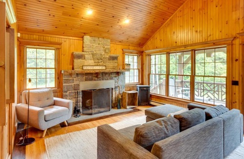 Tannersville House | Secluded Elka Park Cabin Hot Tub and Fire Pit!