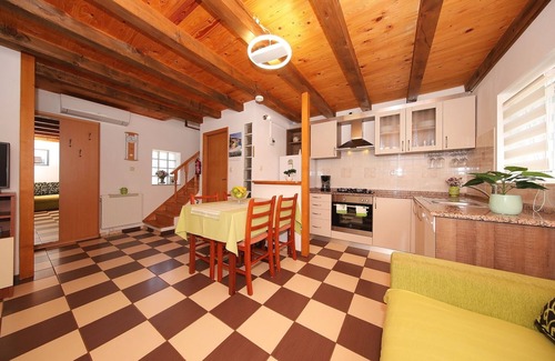 Tkon House | Secluded fisherman's cottage Cove Donje More, Pašman (K-8413)