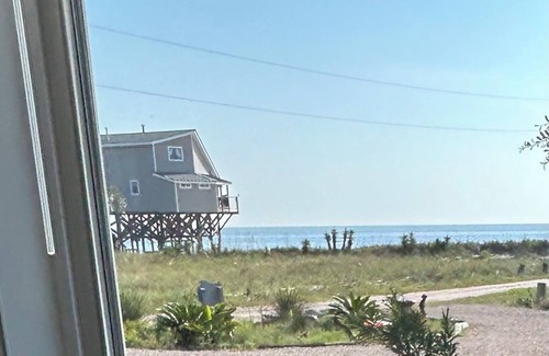 Alligator Point House | Secluded Florida Beach Bungalow FALL SPECIAL 20% OFF!