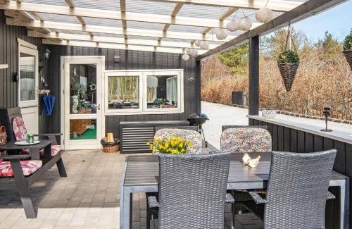 Trend House | Secluded Forest Haven-By Traum