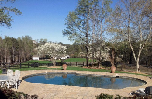 Milton Apartment | Secluded guest suite-just minutes to dntn Alpharetta/400/Windward.