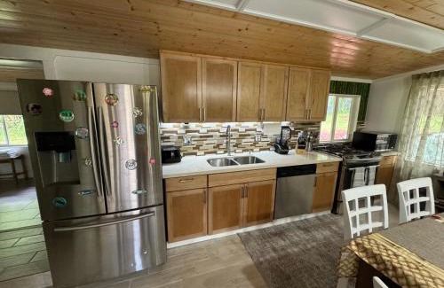 Leilani Estates House | Secluded house, Opening special!