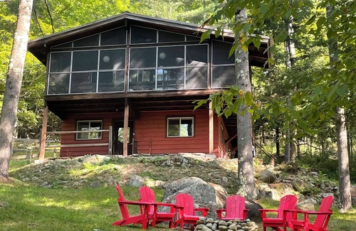 Keene House | Secluded house with enclosed dog yard on 200 acre family estate