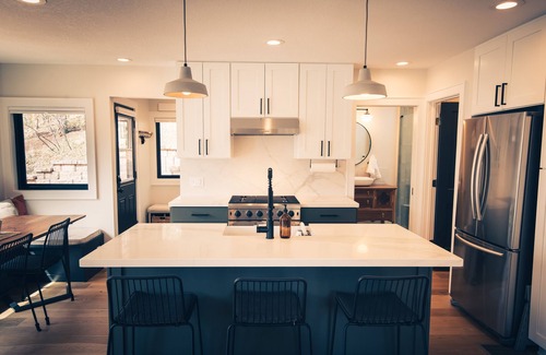 Cascade-Chipita Park House | Secluded Luxury Cabin w/Hot Tub, Hiking & Hammocks