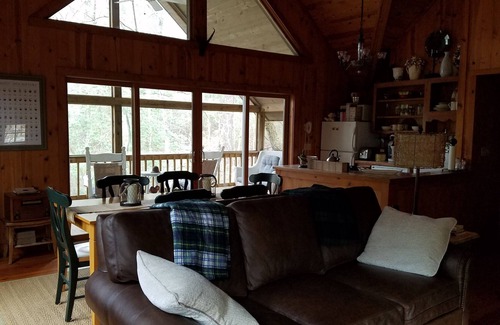 Lakemont Cabin | Secluded Mountain Cabin on 3 acre Seed Lake Property - Sleeps 6 comfortably