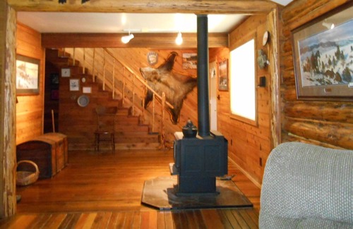 Kila Cabin | Secluded Mountain Cabin, Only Short Drive To Kalispell and Glacier N.P.