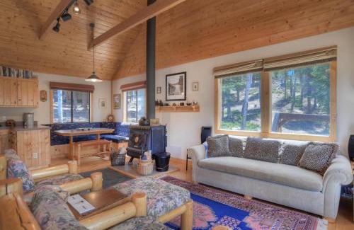 Creede House | Secluded Mountain Getaway