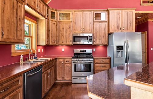 Sand Gap Cabin | Secluded multi-family cabin w/firepit, close to Buffalo River