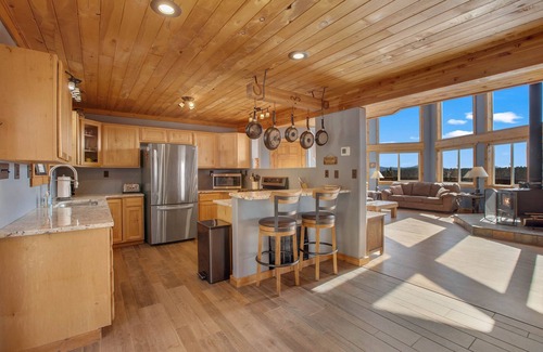 Florissant Cabin | ð¥Secluded Private Home w/MountainViewsð HotTub, PoolTable, GamesGalore &DISH!