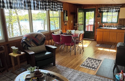 Pequot Lakes Cabin | Secluded, quaint, updated 2 Bdrm on the Lake, Fire pit, wildlife, biking