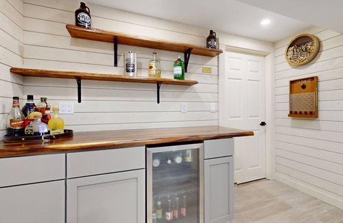 North Falmouth House | Secluded retreat with washer/dryer, outdoor shower & deck- near Old Silver Beach