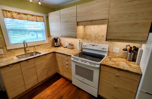 Hendersonville Cottage | Secluded Treasure by the Woods in Apple Country