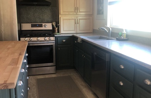 Catalina House | Secluded w/views 4BD 2BA on 1 acre with trees. Pet friendly no size limit!