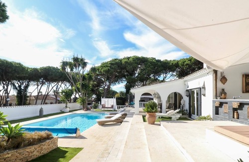 Cabopino House | ✪ Second Line to the Beach Villa SEA VIEWS, Puerto Cabopino, Marbella! ✔