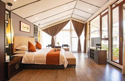 Xiufeng Hotel | Secret Garden Lakefront Hotel 连住两晚享高铁站免费接站