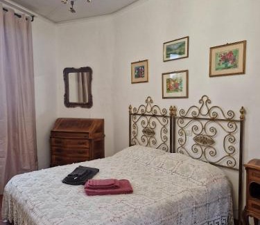 Perugia House | Secret villa's city garden