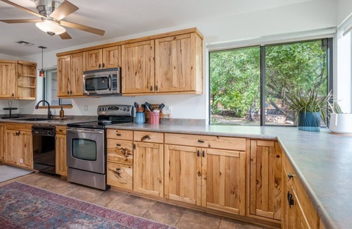 Cornville House | Sedona’s Wine Valley | Hot Tub + Guest Suite