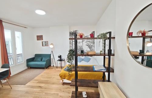 Sorbonne Apartment | Seine 2-Min & Notre Dame Cozy Studio