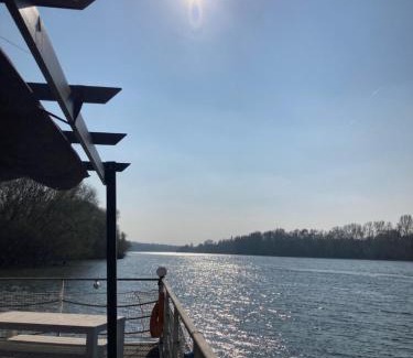 Vaux-sur-Seine House | SeineHouse - Maison flottante (HouseBoat) - Séjour magique sur l'eau