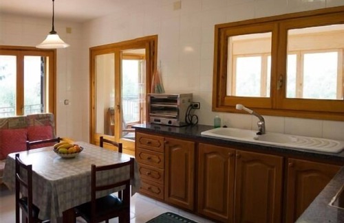 Sant Esteve de Llemena Cottage | Self catering La Roureda for 12 people