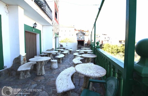 Enguidanos Apartment | Self catering El Rincon de Piedra for 8 people