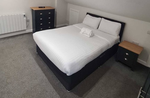 Barnsley House | SELF CHECK IN APARTMENT BARNSLEY CENTRAL