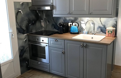 Saint-Antonin-du-Var Apartment | Self Contained 2 Double Bedroom Contemporary Apartment with Swimming Pool