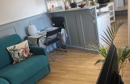 Mont Boron House | Self-contained apartment in townhouse with terrace & private garden