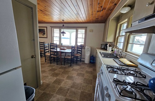 Stonington House | Sellers Shore Cottage - Oceanfront, Cape - Private