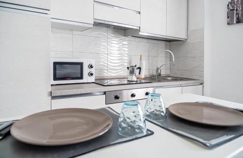 Quartiere Pista Apartment | Selly House Allesandria