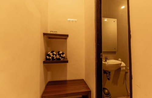 Sampalan House | Semaya One Beach Guesthouse