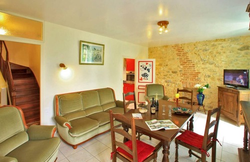 Calviac-en-Perigord Cottage | Semi-detached house with shared pool in Dordogne